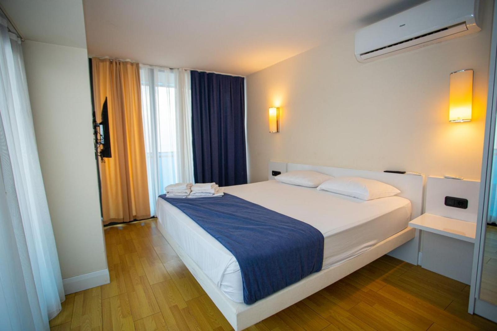 Orbi Aparthotel In Batumi Exterior photo